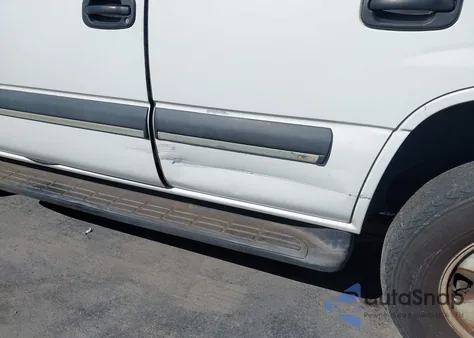 2003 Chevrolet Tahoe Ls z USA, uszkodzony, nr VIN 1GNEC13V63R163656